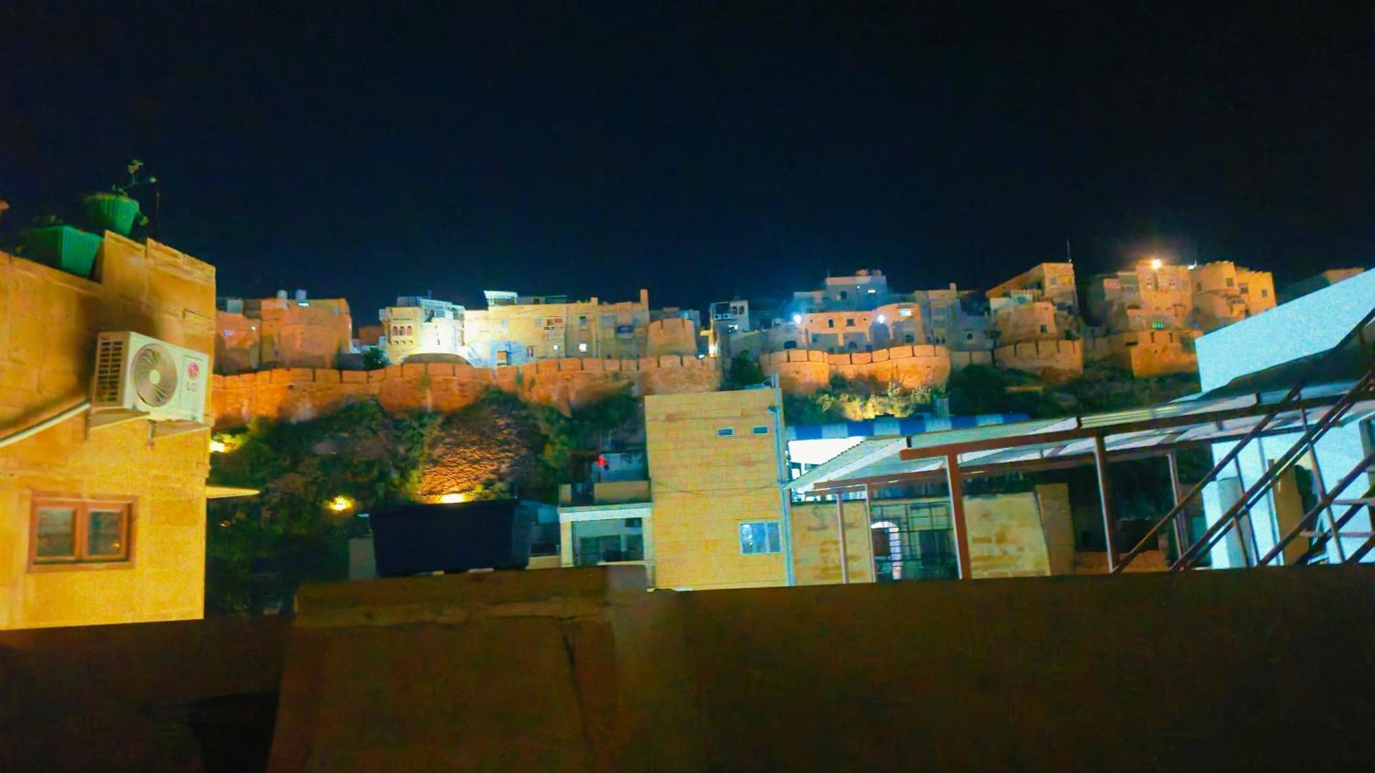 Hotel Navodaya Jaisalmer Zewnętrze zdjęcie